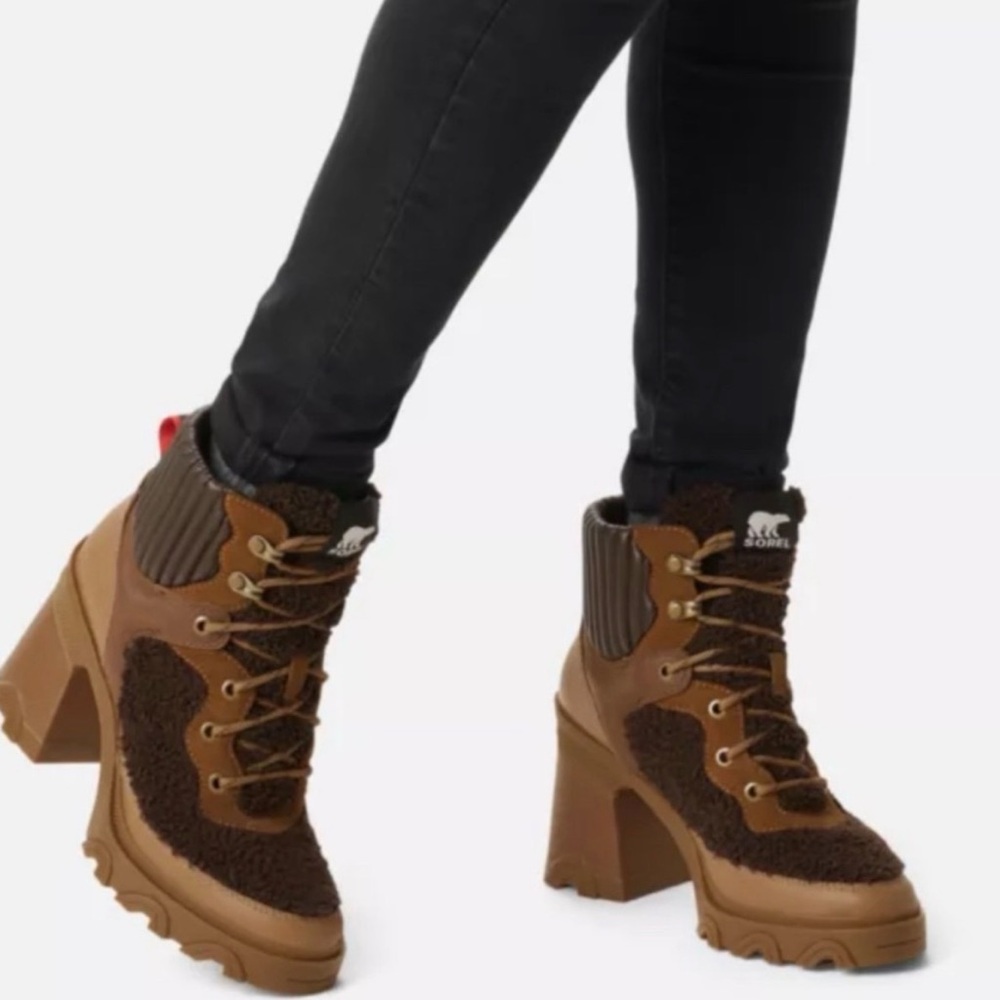 Sorel Women's Brown Sherpa Lace-Up Boots
